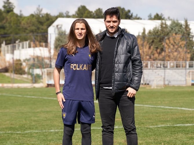 Bucaspor’da Buğra Akçagün Profesyonel Oldu