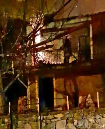 Kalorifer Kazanından Çıkan Yangın Evi Küle Çevirdi