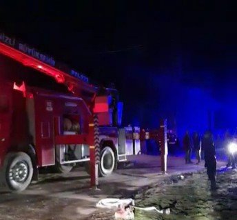 Kalorifer Kazanından Çıkan Yangın Evi Küle Çevirdi