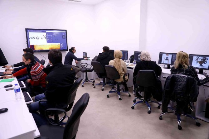 Gençlik Meclisinden Grafik Tasarım Kursu