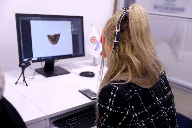 Gençlik Meclisinden Grafik Tasarım Kursu