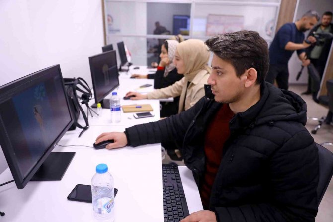 Gençlik Meclisinden Grafik Tasarım Kursu