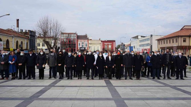 Hekimlerden Vatandaşlara Kişisel Korunma Kurallarına Uyum Çağrısı