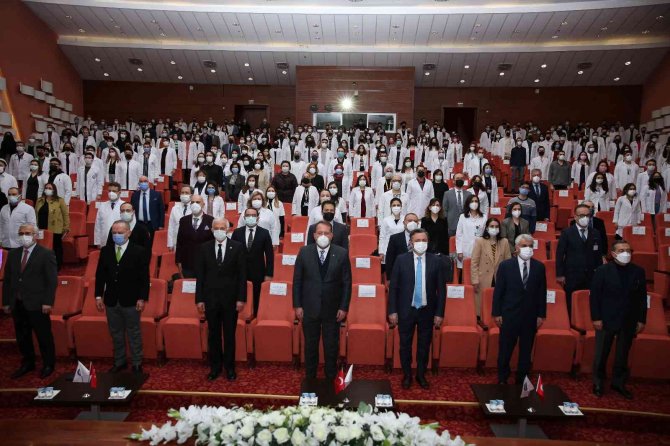 Rektör Şenocak: “Sağlıkta Şiddet, Hayat Memat Meselesidir”