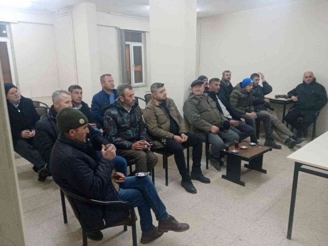 Hisarcık’ta Çiftçiler “Ekilmedik Arazi Kalmasın” Parolasıyla Toplandı