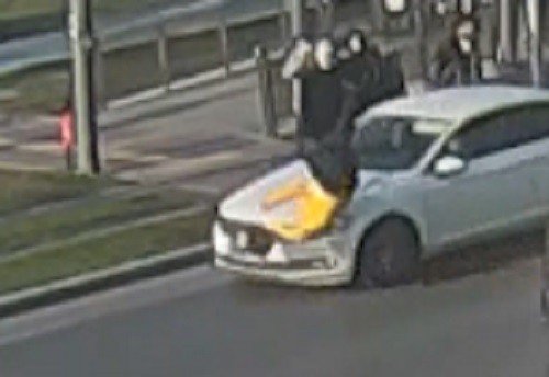 İ̇zmir’de Yaya Ve Motosikletlilerin Karıştığı Kazalar Kamerada