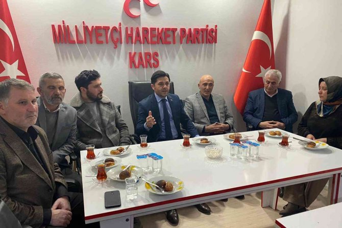 Kars’ta İ̇yi̇ Parti’den İstifa Edenler Mhp’ye Katıldı