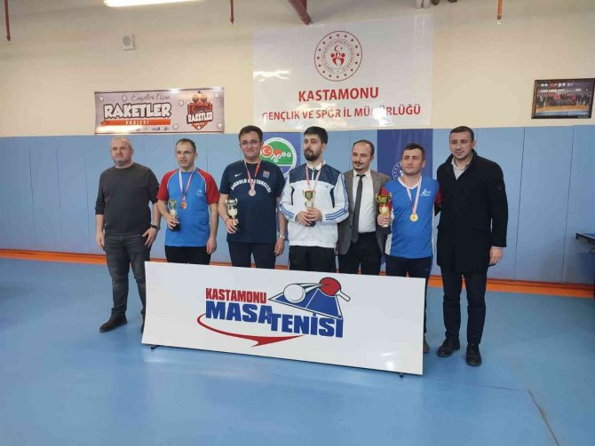 14 Mart Tıp Bayramı Masa Tenisi Turnuvası Düzenlendi