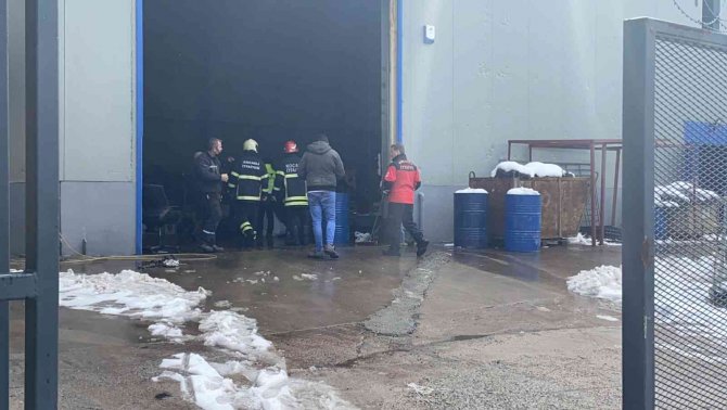 Fabrikada Döküm Makinesi Patladı: 3 Yaralı
