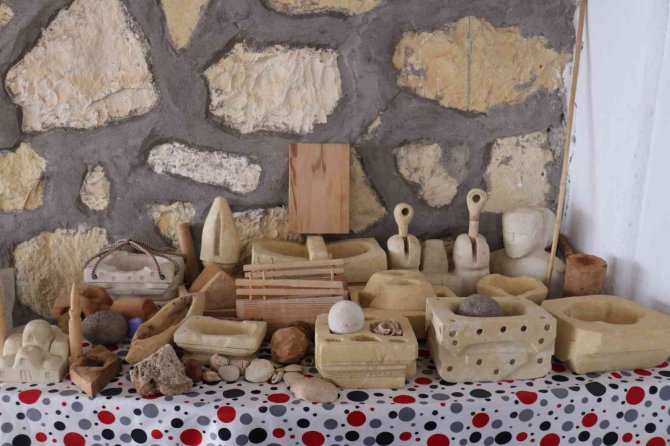 Kansere Yakalandı, Sanatla Hayata Tutundu