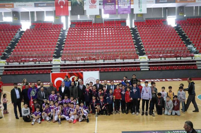 Basketbolda Şampiyon Belli Oldu
