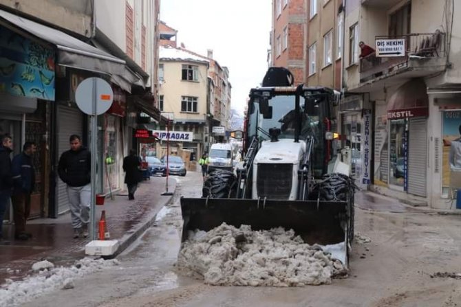 Kumru’da Kar Temizlik Çalışmaları Sürüyor
