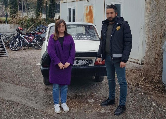 Çalınan Otomobil Bulunarak Sahibine Teslim Edildi