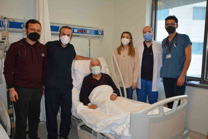 Denizli’de 2 Hastaya Tıpa Metoduyla Apendiks Kapama İşlemi Uygulandı