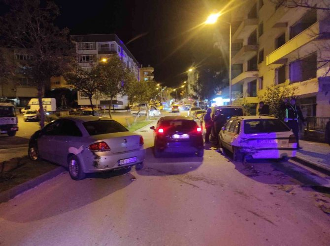 Park Halindeki Otomobile Çarpıp Firar Etti