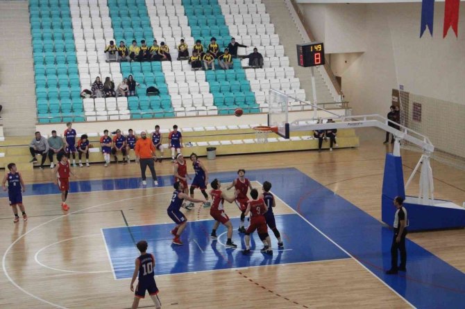 Sinop’ta U-18 Erkekler Basketbol Grup Müsabakaları Sona Erdi