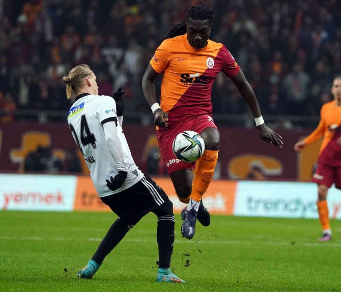 Spor Toto Süper Lig: Galatasaray: 2 - Beşiktaş: 1 (Maç Sonucu)