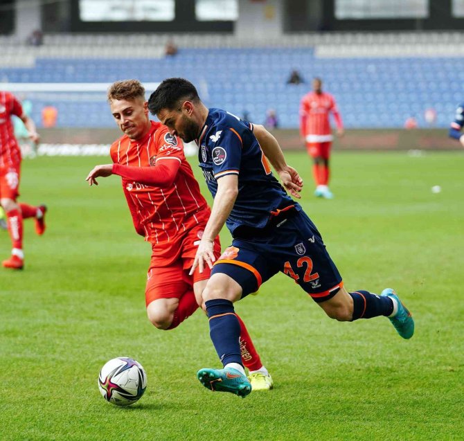Spor Toto Süper Lig: Medipol Başakşehir: 0 - Antalyaspor: 1 (Maç Sonucu)
