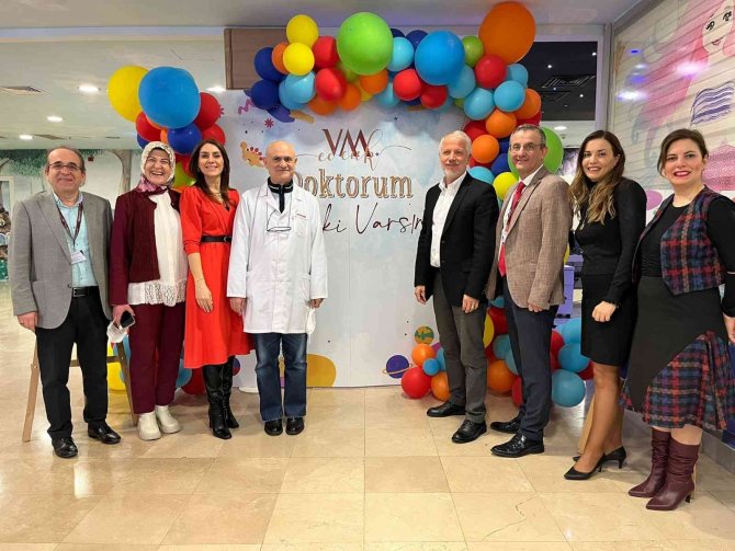 Çocuklardan Doktorlarına Anlamlı Hediye