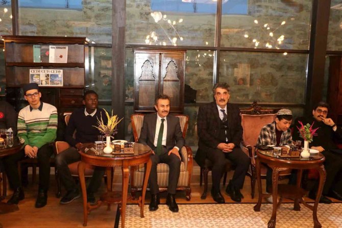 Yabancı Öğrenciler Söyleşide Buluştu