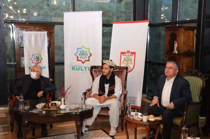 Yabancı Öğrenciler Söyleşide Buluştu