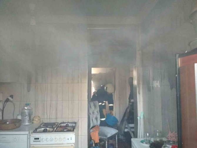 Yangın Mahalleliyi Korkuttu