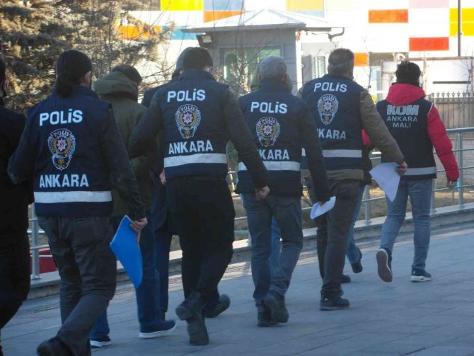 Ankara Merkezli 4 İldeki Fetö Soruşturmasında 14 Gözaltı Kararı