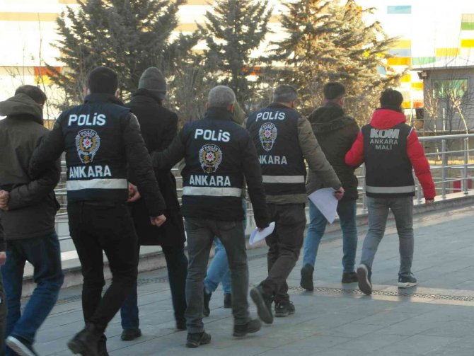 Ankara Merkezli 4 İldeki Fetö Soruşturmasında 14 Gözaltı Kararı