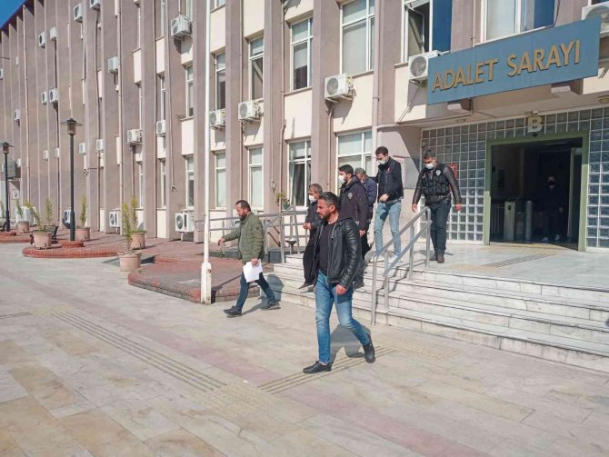 Aydın’da Eş Zamanlı Operasyonda 2 Kilo Uyuşturucu Yakalandı