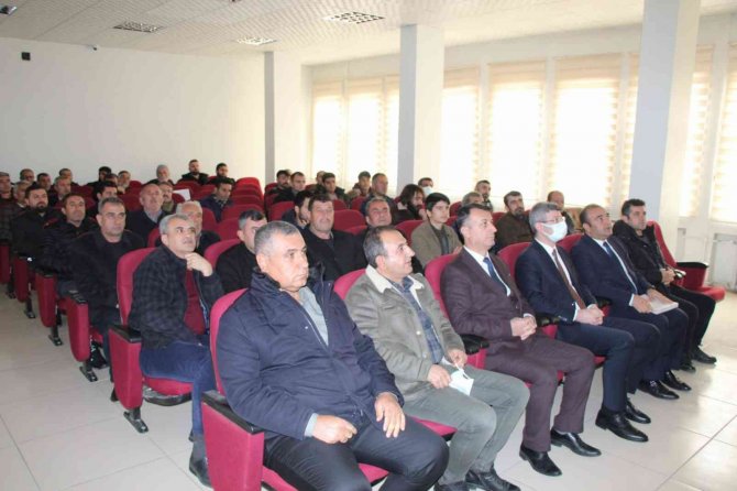 Beşiri’de Çiftçilere Fıstık Yetiştiriciliği Eğitimi Verildi