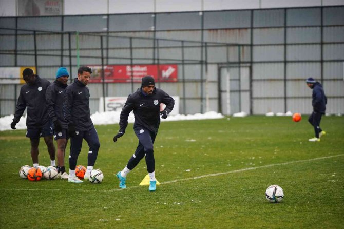 Çaykur Rizespor, Trabzonspor Maçı Hazırlıklarını Sürdürdü