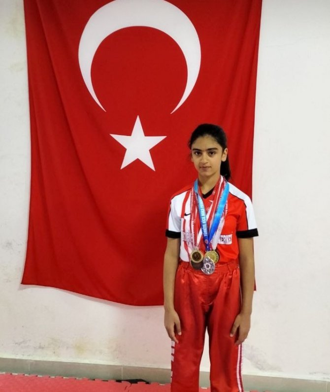 Öğretmeni Sayesinde Kick Boks İle Tanıştı, 12 Yaşında Türkiye Şampiyonu Oldu