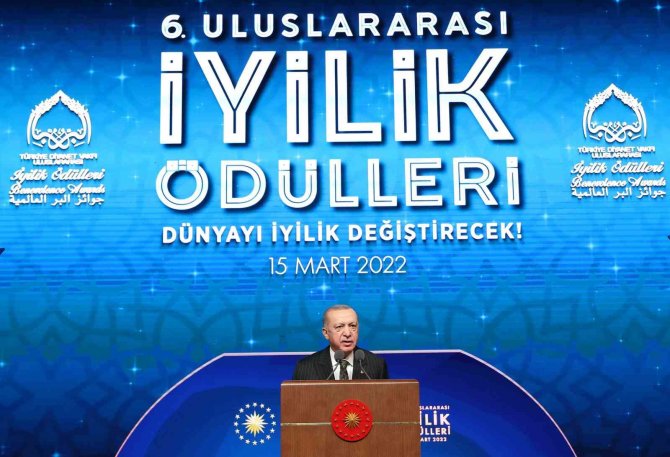 Cumhurbaşkanı Erdoğan: "Diyarbakır Annelerinin Kapılarını Çalmaya Korkan Siyasetçi Müsveddelerini De Gördük"