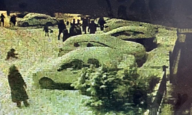 İ̇stanbul’da Karda Dehşet Anları Kamerada: Otomobil Kayan Çocukların Arasına Daldı