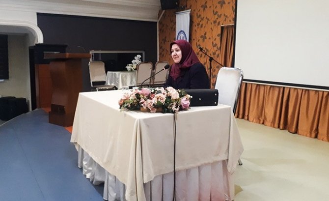 "Değişen Dünyada Kadın Olmak" Semineri Verildi