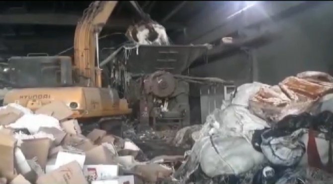 İ̇zmir’de 4 Ayda 105 Ton Gümrük Kaçağı Ve Sahte Ürün Ele Geçirildi