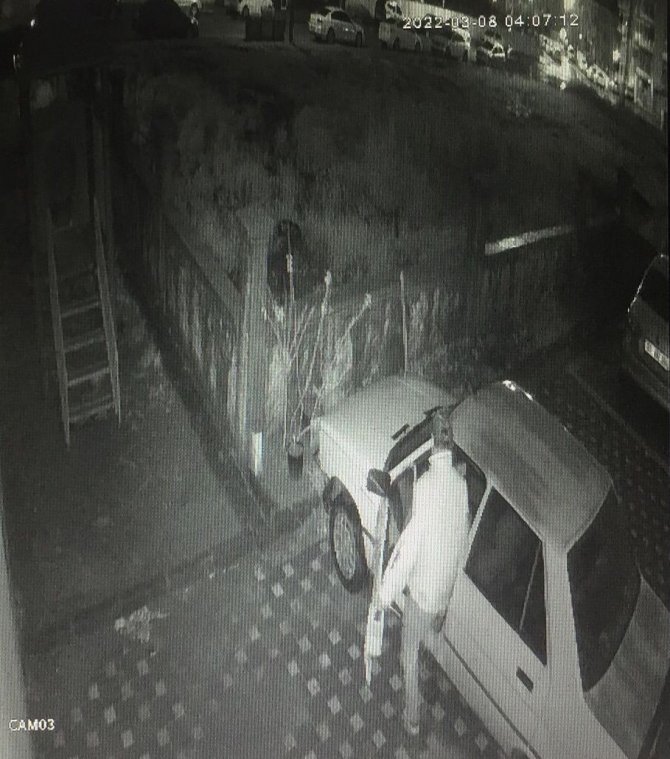 4 Otomobil Çalan Zanlı Tutuklandı