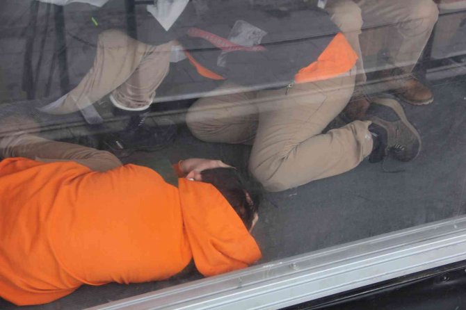 Simülasyon Tırında Gerçeği Aratmayan 6.8 Şiddetli Deprem Eğitimi