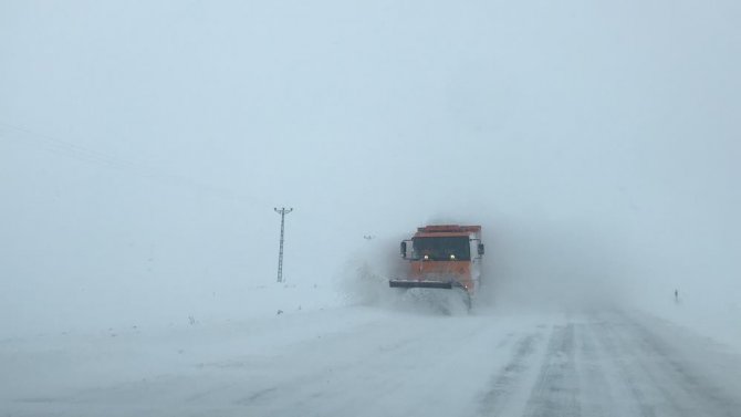Erzincan’da Kar Ve Tipiden Kapanan 104 Köy Yolu Ulaşıma Açılıyor