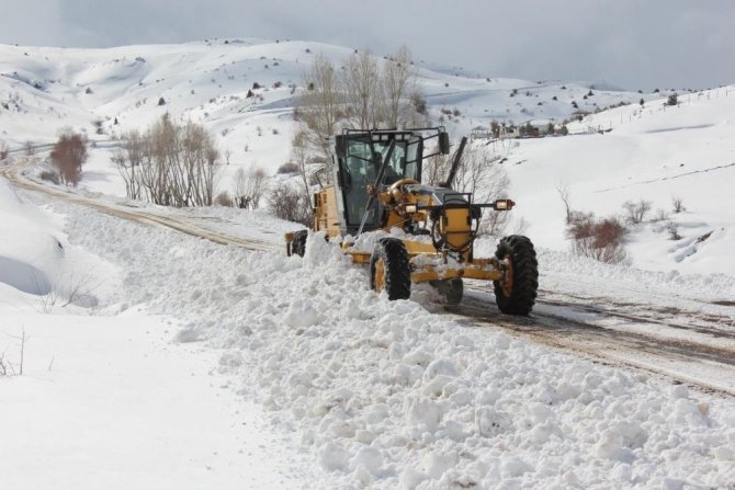 Erzincan’da Kar Ve Tipiden Kapanan 104 Köy Yolu Ulaşıma Açılıyor