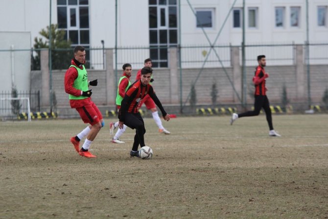 Eskişehirspor, Tarsus İ̇dman Yurdu Maçına Hazırlanıyor