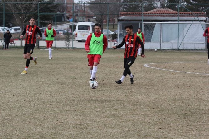 Eskişehirspor, Tarsus İ̇dman Yurdu Maçına Hazırlanıyor
