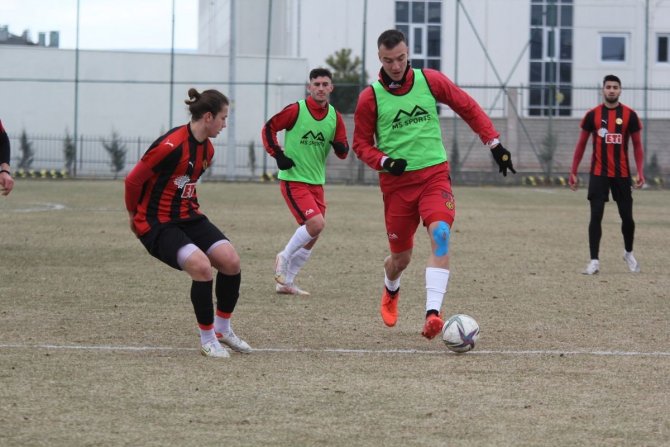 Eskişehirspor, Tarsus İ̇dman Yurdu Maçına Hazırlanıyor