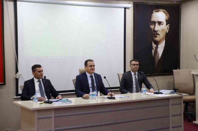 Hakkari’de Muhtarlar Toplantısı