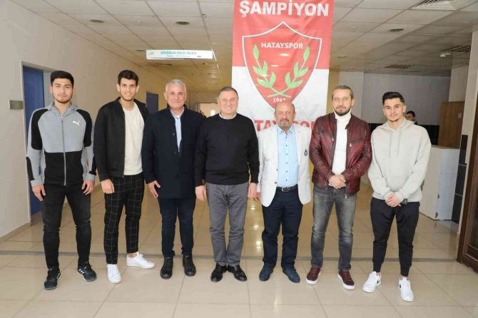 Hataylı Futbolcular Filipinler’de Top Koşturacak