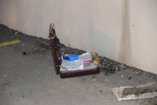 Kolej Önünde Unutulan Çanta Paniğe Sebep Oldu