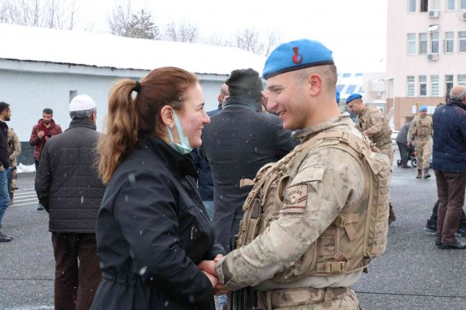 Komandolar Suriye’den Dönüş Yaptı