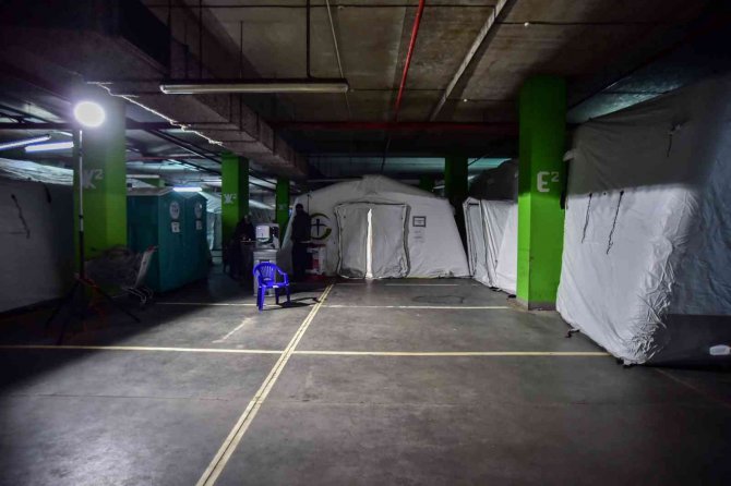 Lviv’de Avm Otoparkı Sahra Hastanesine Çevrildi