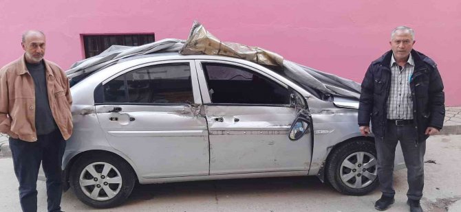 8 Araca Çarpıp Kaçtı, Polisten Kaçamadı