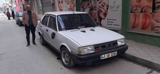 8 Araca Çarpıp Kaçtı, Polisten Kaçamadı
